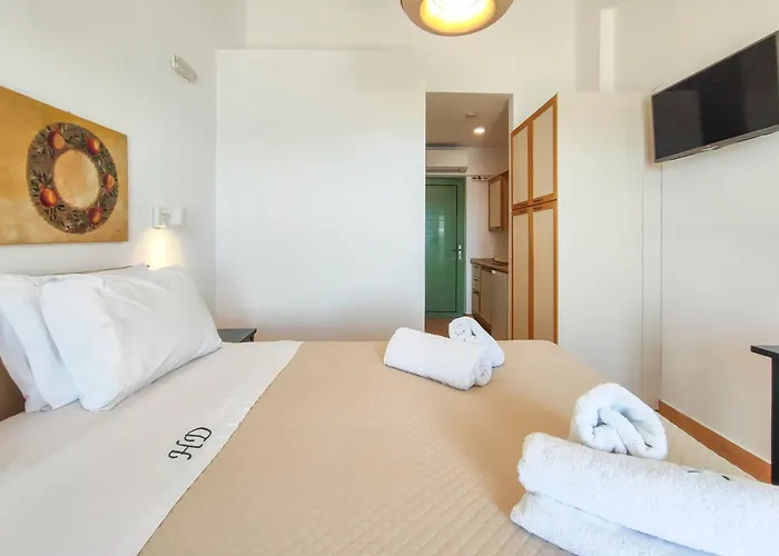 Dafni Apartahotel 3*