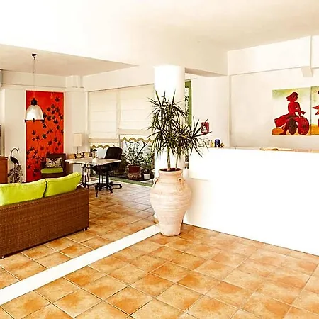 Aparthotel Dafni 3*