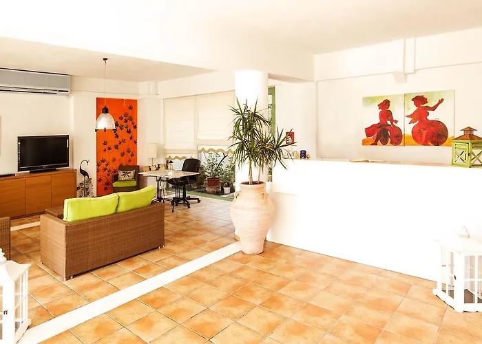 Apartahotel Dafni 3*