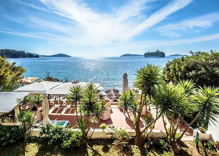 Dafni Apartahotel 3*